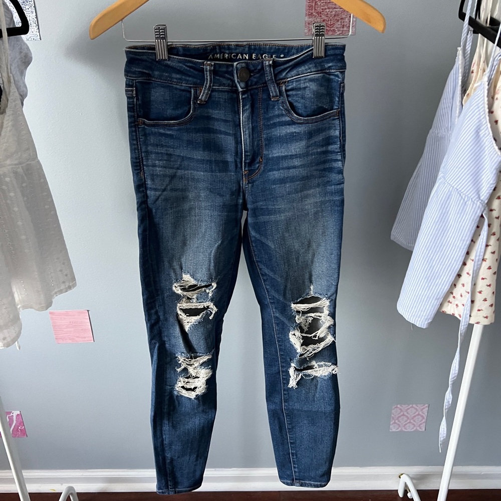 Dark wash ripped American eagle jeans